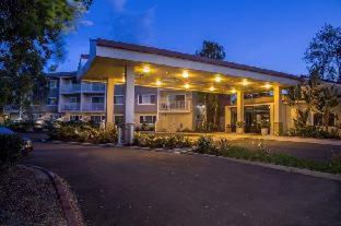 Western Garden Court 3*