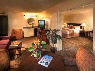 Best Western Plus Garden Court Fremont