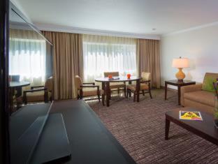 Western Garden Court Fremont