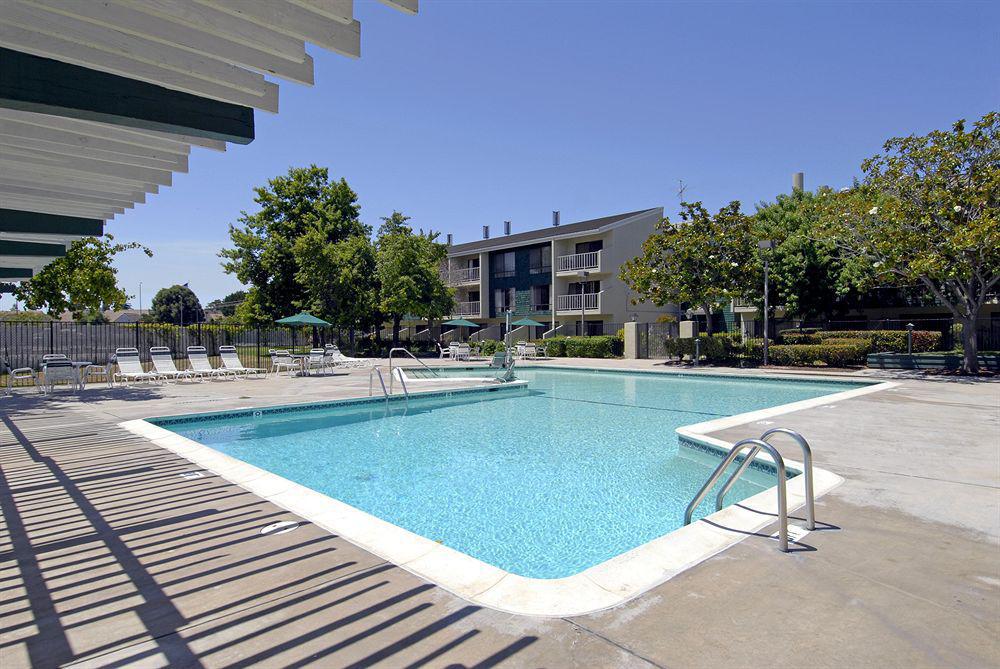Best Western Plus Garden Court Hotel