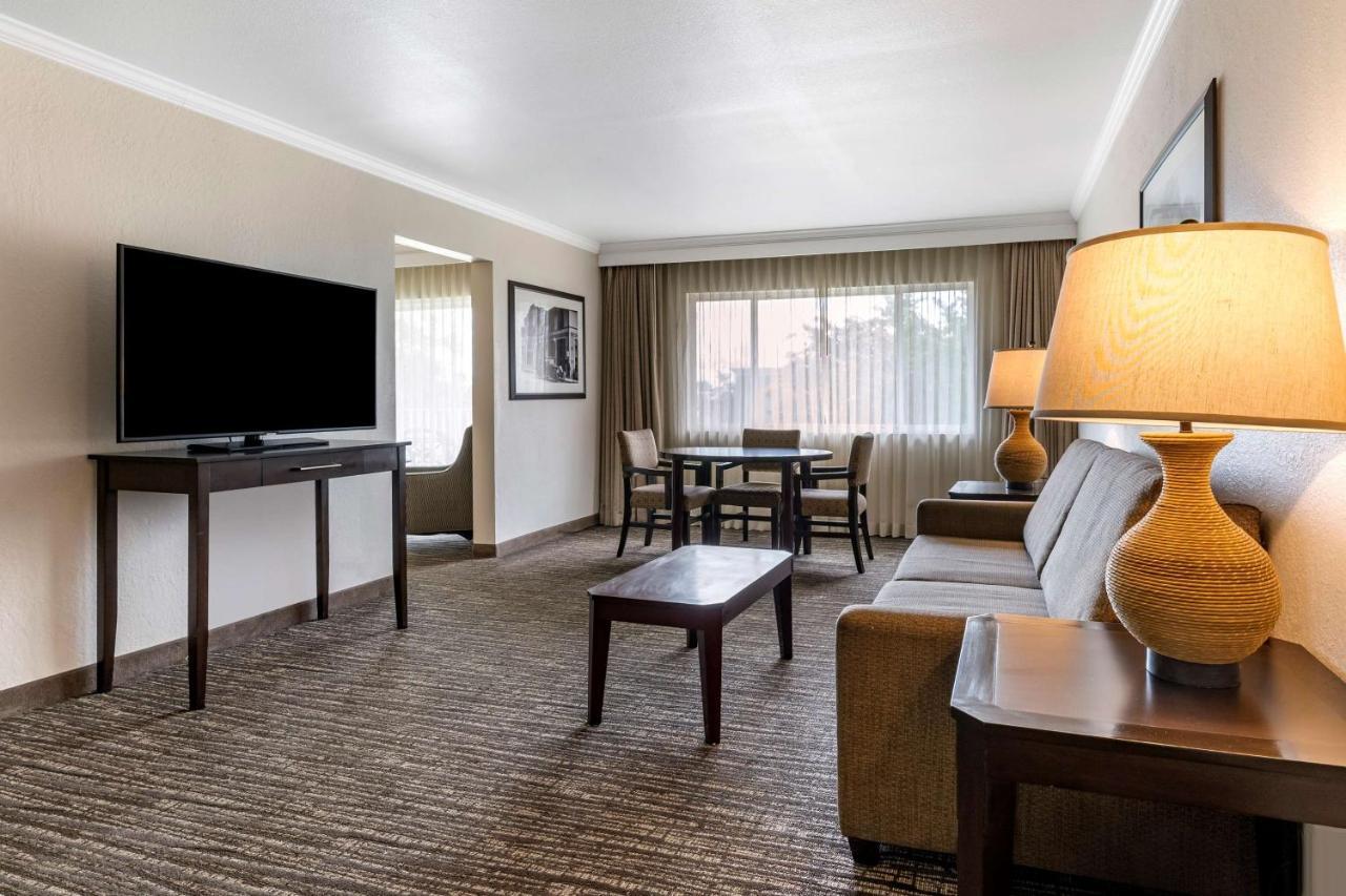 Best Western Plus Garden Court