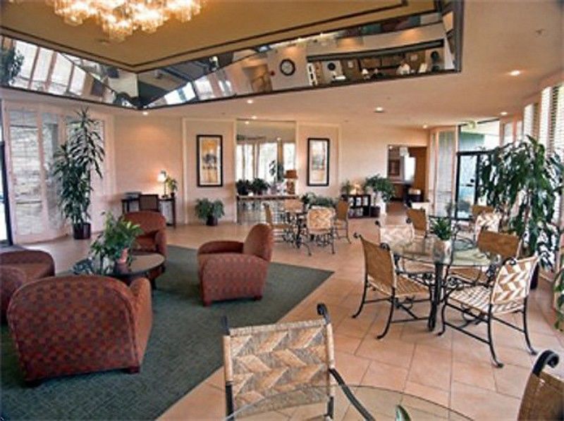 Best Western Plus Garden Court Hotel